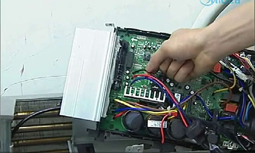 霍邱美的空调电话是多少